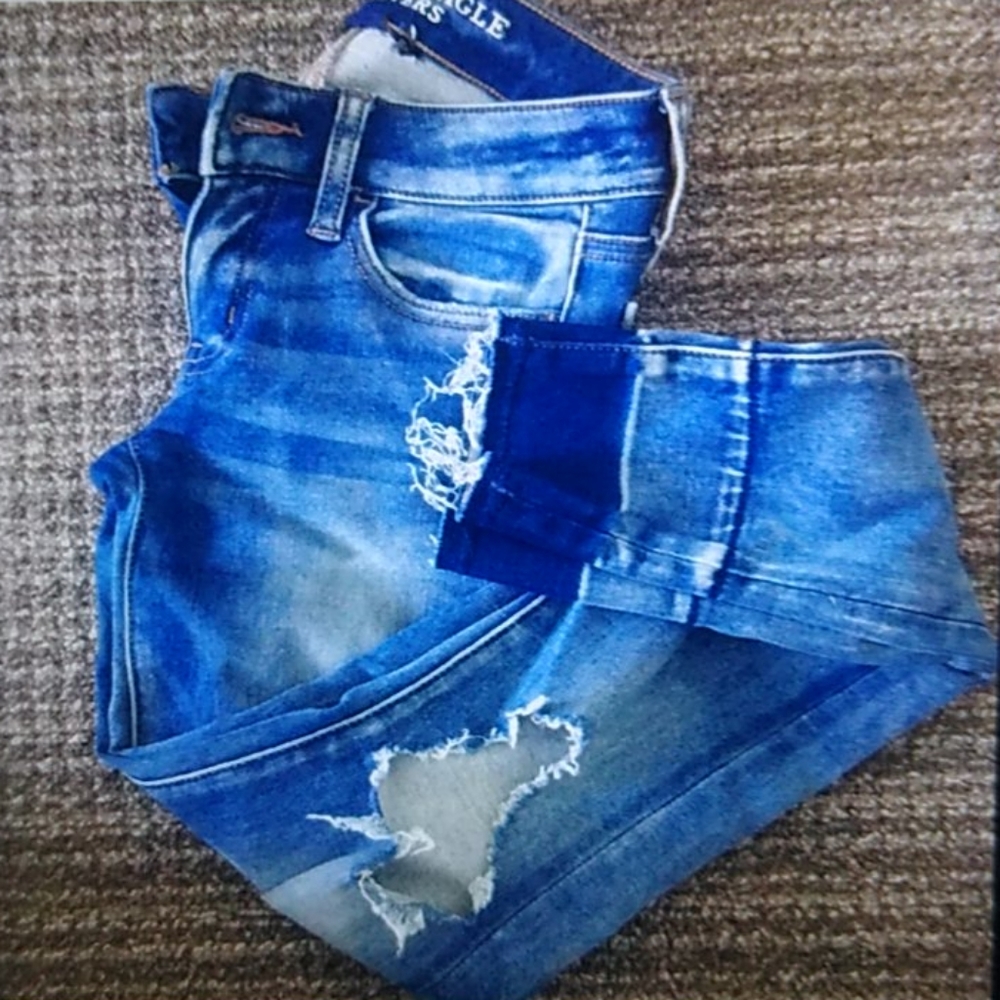 American Eagle Outfitters Destroyed Jeans